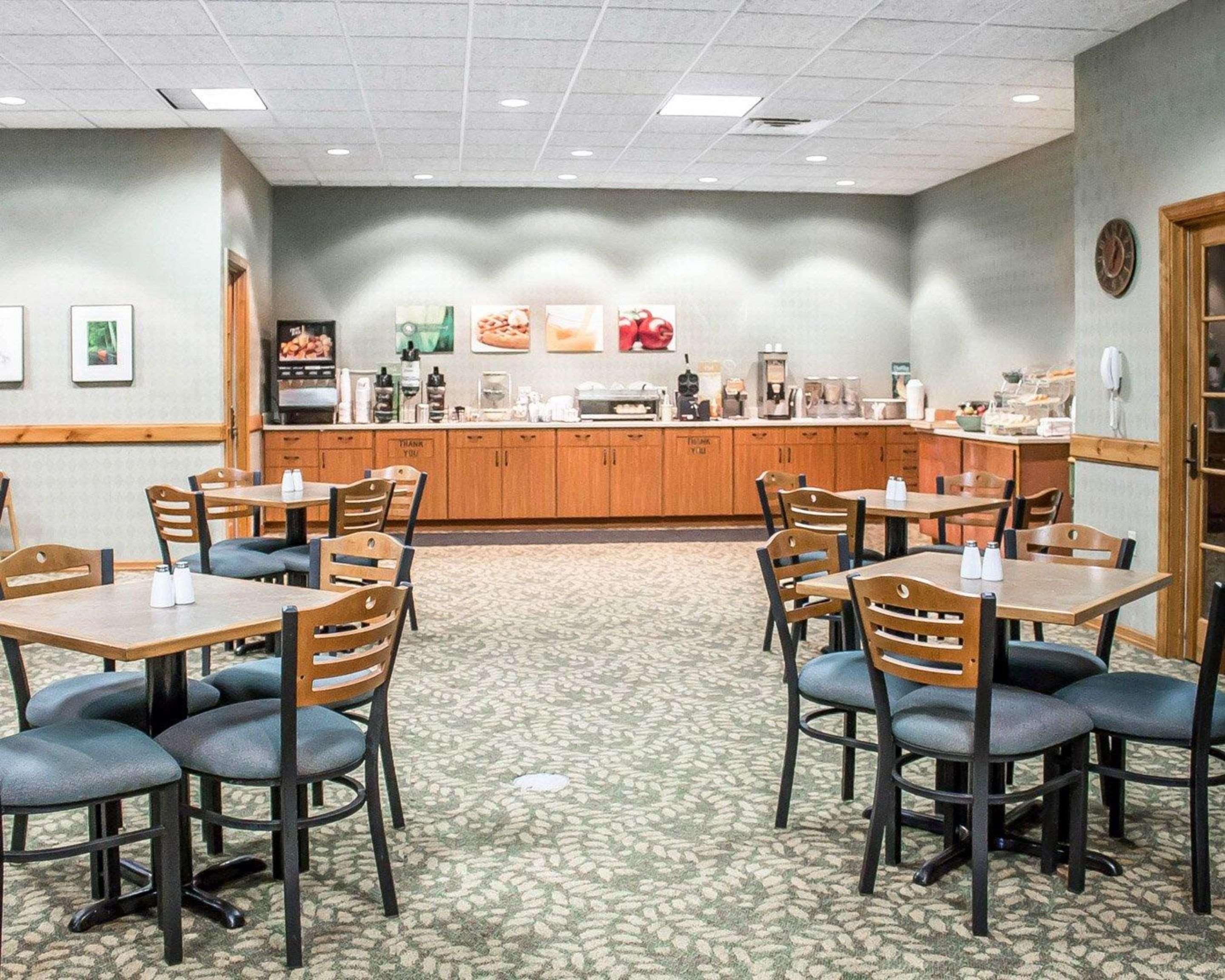 퀄리티 인 라인랜더 Rhinelander 외부 사진